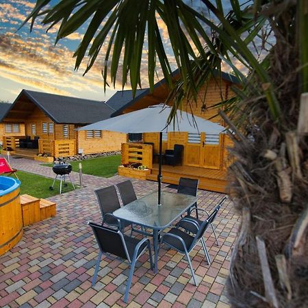 Nocleg Zator Domki Paradise Pod Palmami Exteriör bild