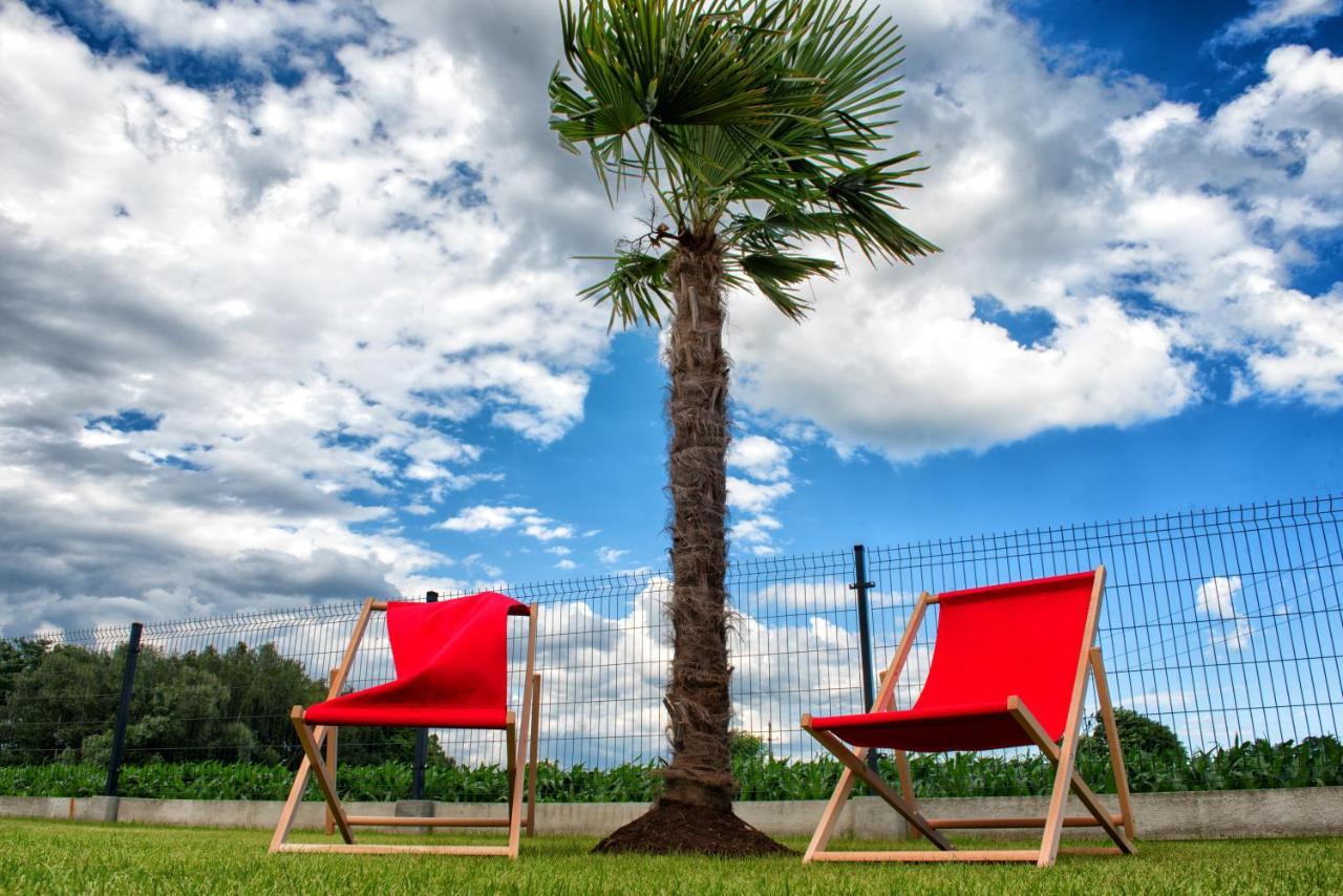 Nocleg Zator Domki Paradise Pod Palmami Exteriör bild