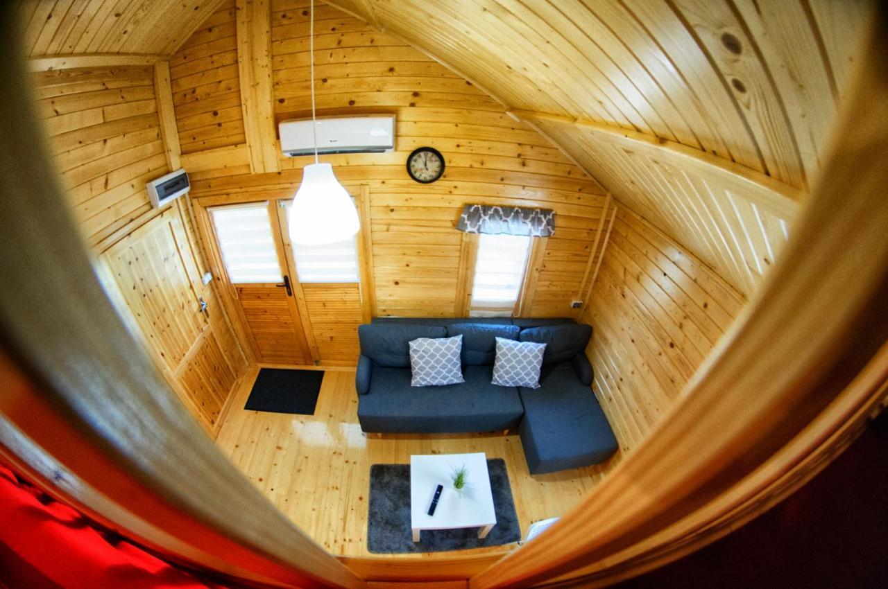 Nocleg Zator Domki Paradise Pod Palmami Exteriör bild