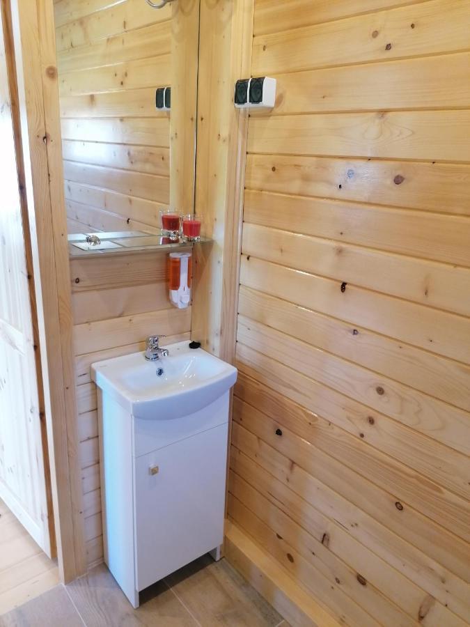 Nocleg Zator Domki Paradise Pod Palmami Exteriör bild